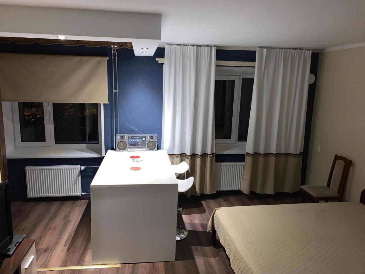 Riia 10, 2-Bedroom Apartment - 2 Big Beds 1 Extra Bed-Parking Free ตาร์ตู ภายนอก รูปภาพ