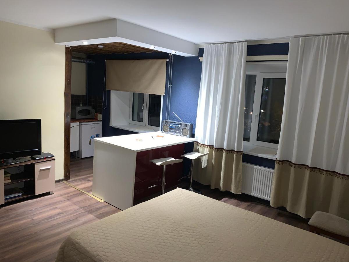 Riia 10, 2-Bedroom Apartment - 2 Big Beds 1 Extra Bed-Parking Free ตาร์ตู ภายนอก รูปภาพ