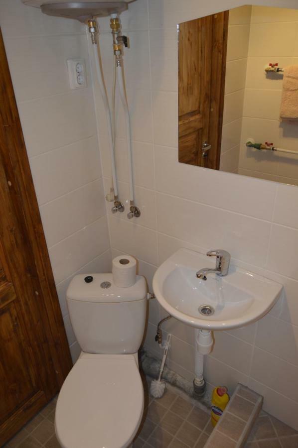Riia 10, 2-Bedroom Apartment - 2 Big Beds 1 Extra Bed-Parking Free ตาร์ตู ภายนอก รูปภาพ