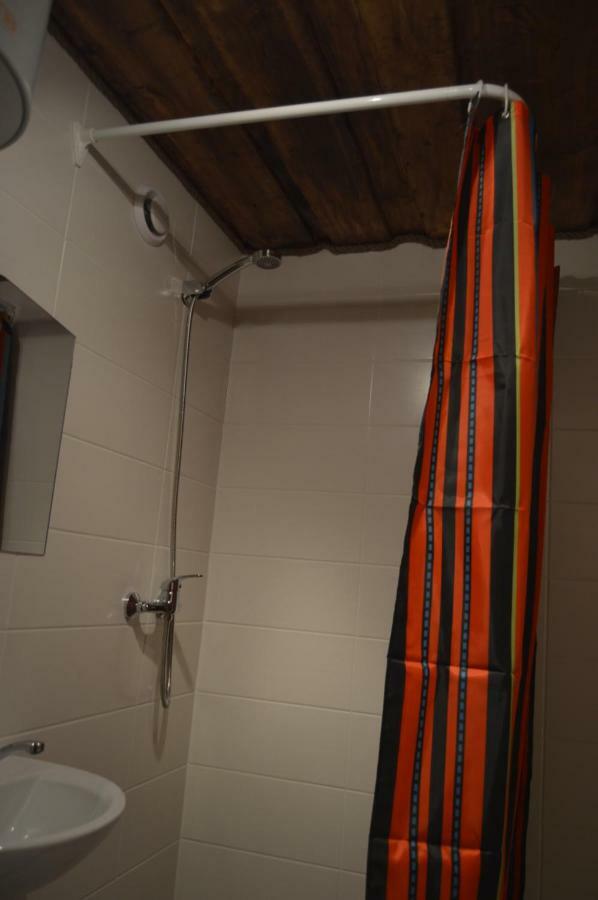 Riia 10, 2-Bedroom Apartment - 2 Big Beds 1 Extra Bed-Parking Free ตาร์ตู ภายนอก รูปภาพ